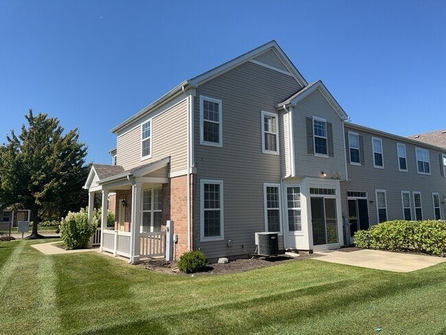 Primary Photo - 2216 Evergreen Cir