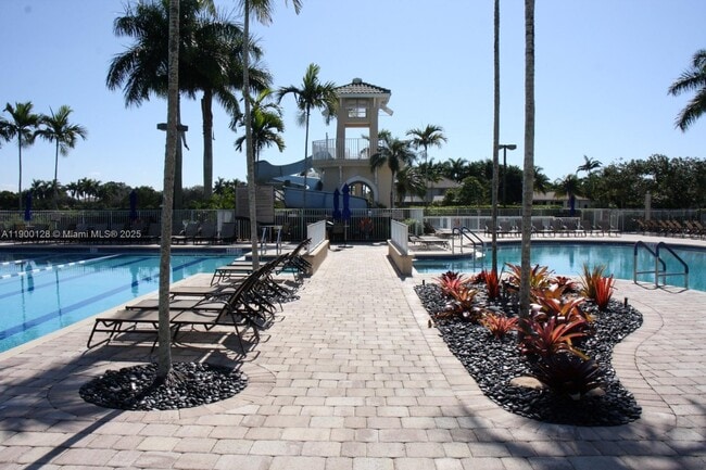 Building Photo - 1084 Golden Cane Dr