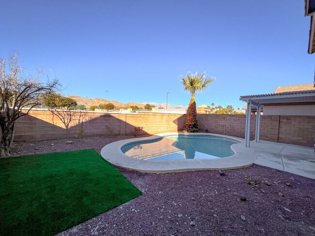 Building Photo - **$500 OFF MOVE IN BY 08/07/2026**Charming Two-Story Home In the Heart of Summerlin with Pool