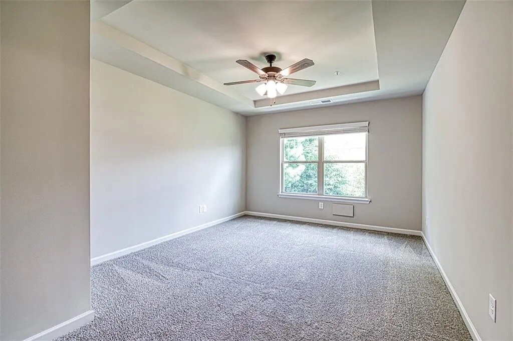 Building Photo - Room in Townhome on Bayrose Cir