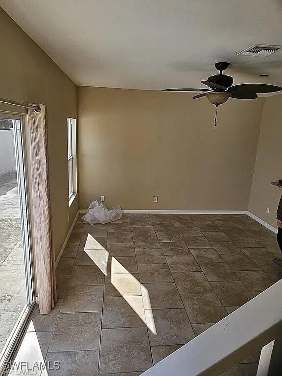 Building Photo - 6123 Lakefront Dr