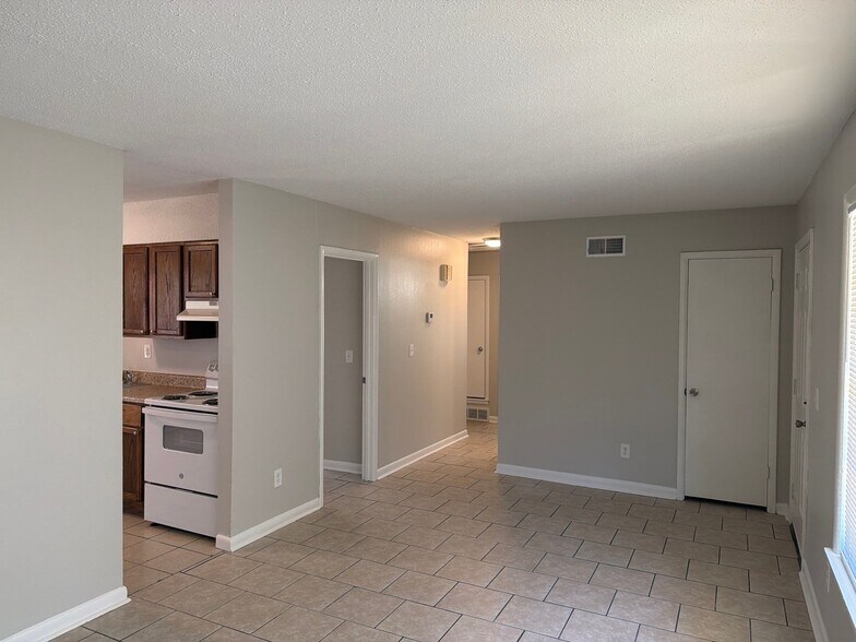 Building Photo - 72 Briarcliff Dr