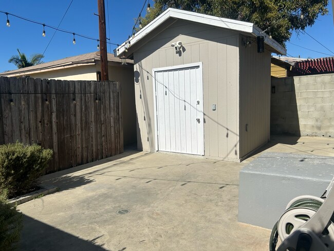 Building Photo - 15327 Pimenta Ave