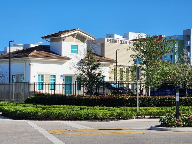 Building Photo - 4352 Veleiros Ave