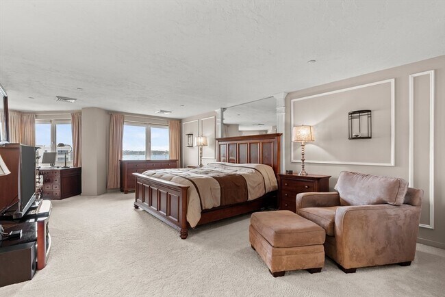 Building Photo - 1001 Marina Dr