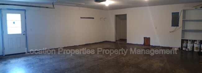 Building Photo - 4412 W 24th Pl