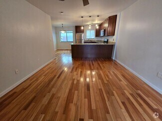 Building Photo - WASHINGTON SQUARE 2 BED 2 BATH BILEVEL APA...