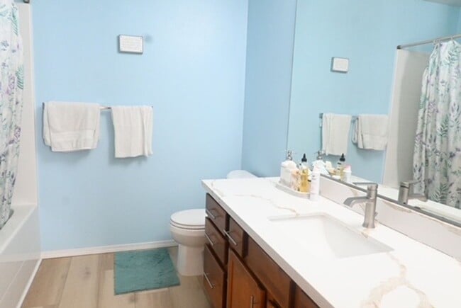 Building Photo - Lynnwood Home