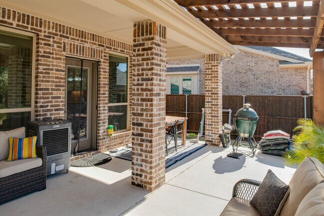 Building Photo - McKinney living at its finest 3,155 sqft., 4 bed 3 bath on a 7,455 sqft Lot