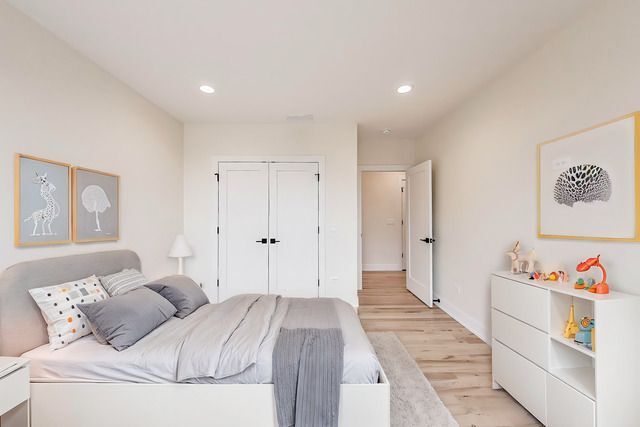 Building Photo - 5015 N Lincoln Ave