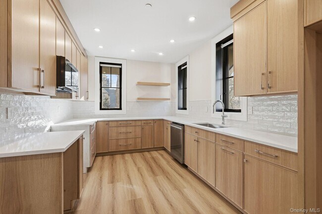 Building Photo - 34 Clinton Ave