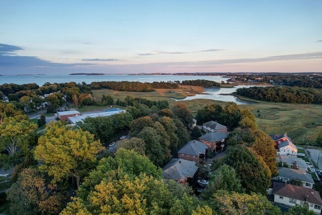 Building Photo - 7 Langley Cir