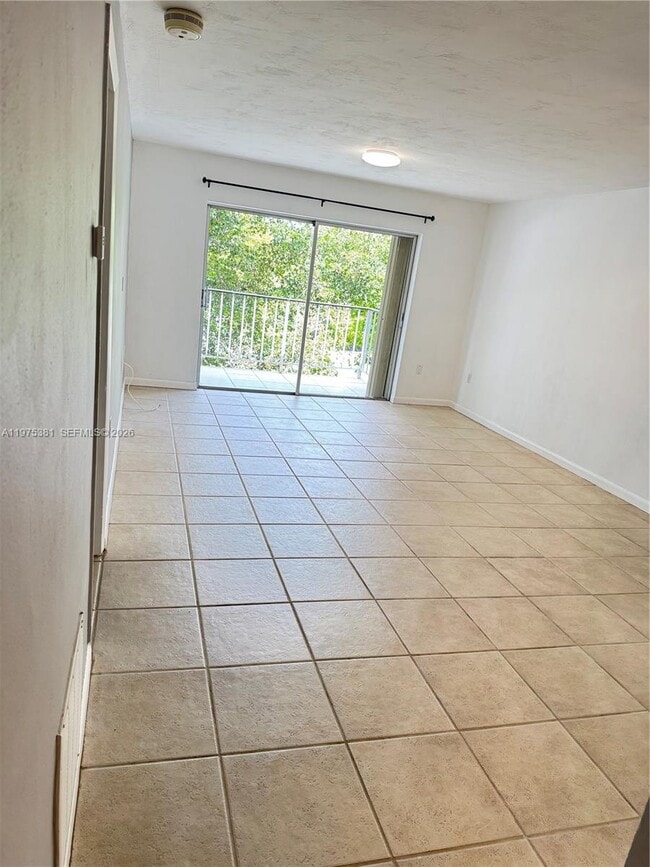 Building Photo - 9641 SW 77th Ave