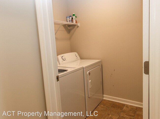 Building Photo - 3 br, 2.5 bath House - 759 Dayflower Court