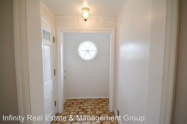 Building Photo - 4 br, 2 bath House - 1531 6th St SW