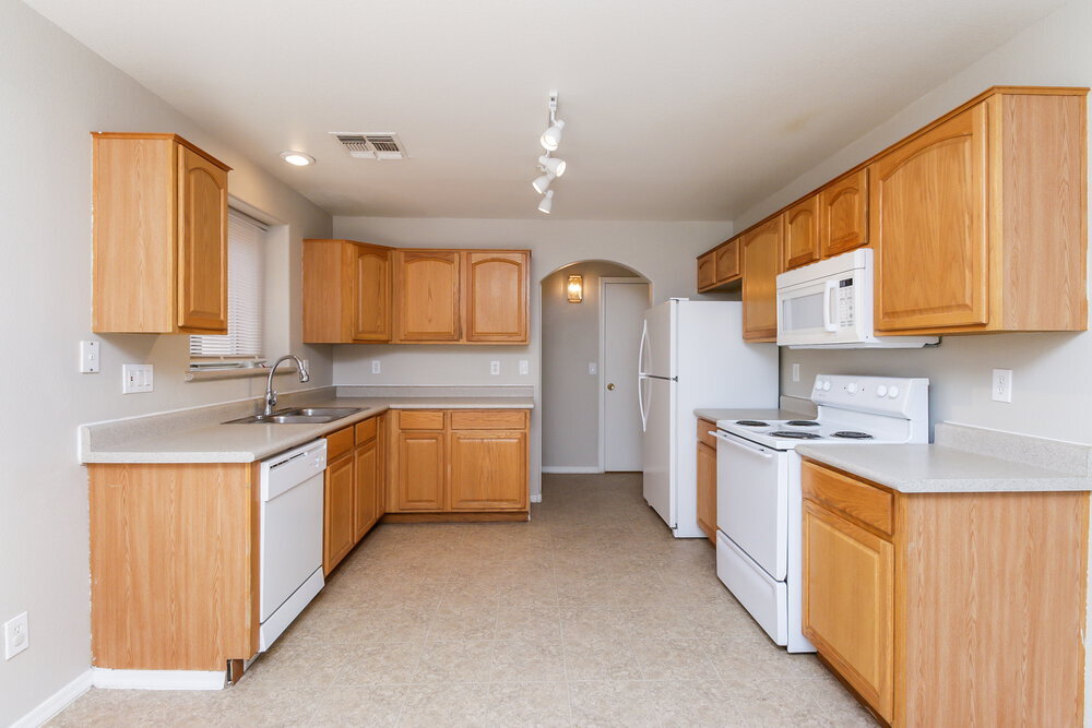 Building Photo - 12925 W Holly St