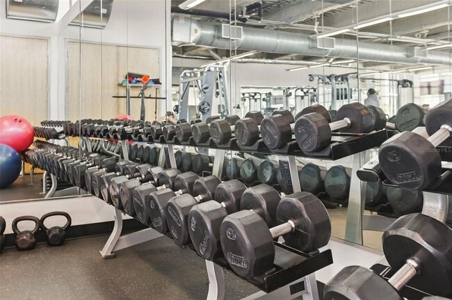 Building Photo - 150 E Robinson St