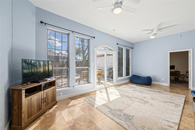 Building Photo - 7829 Creekview Dr