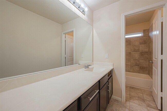 Building Photo - 3403 Lilac Ranch Dr