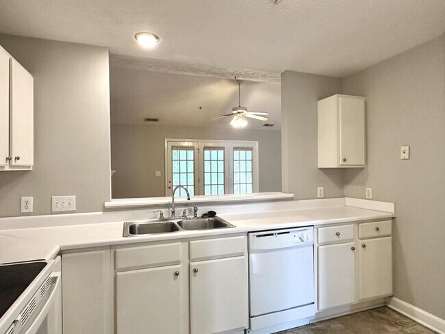 Building Photo - 332 Bubble Creek Ct