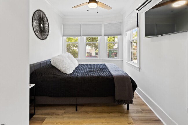 Building Photo - 1 S Delancy Pl