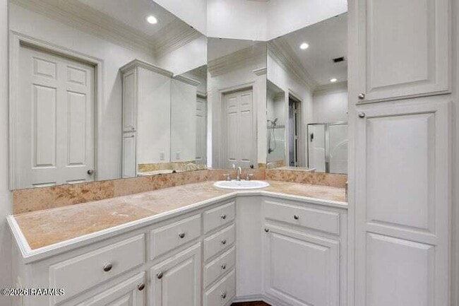 Building Photo - 104 Richardson Ave