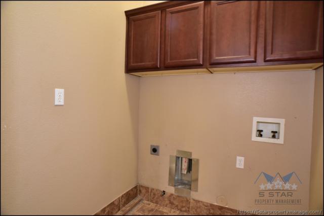 Building Photo - 3 bedroom in El Paso TX 79912