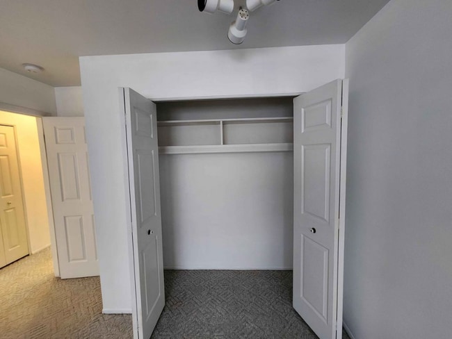 Building Photo - 7535 Woodview St