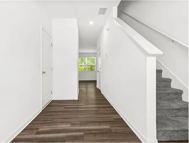 Building Photo - 3537 Cardinal Dr