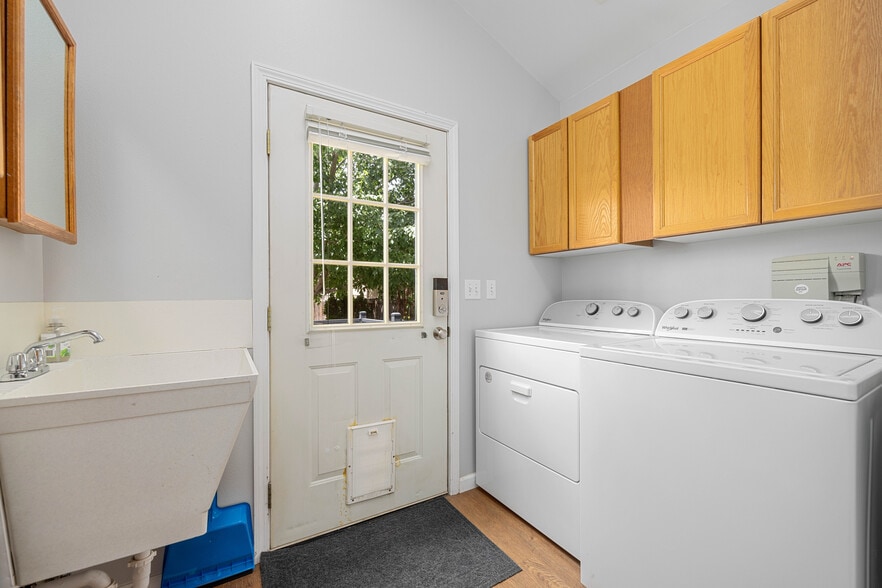 Building Photo - 244 N Emerson Ave