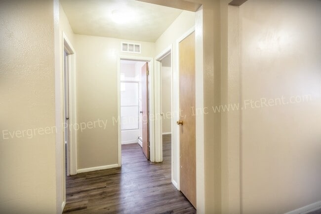 Building Photo - 1110 Gard Pl