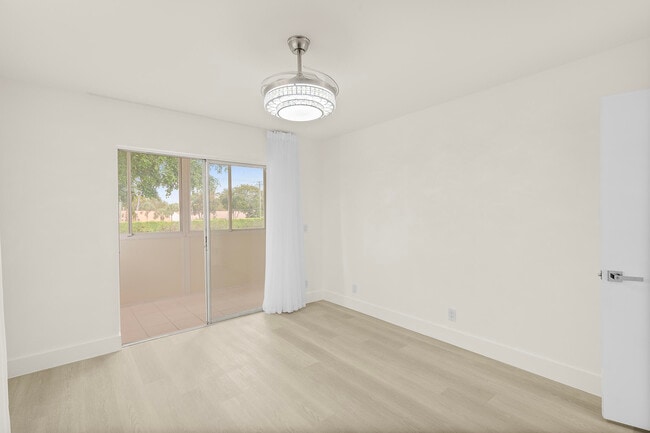 Building Photo - 361 Normandy Ln