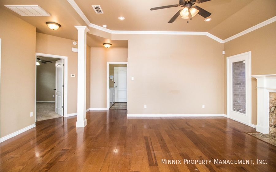 Building Photo - 5826 104th St