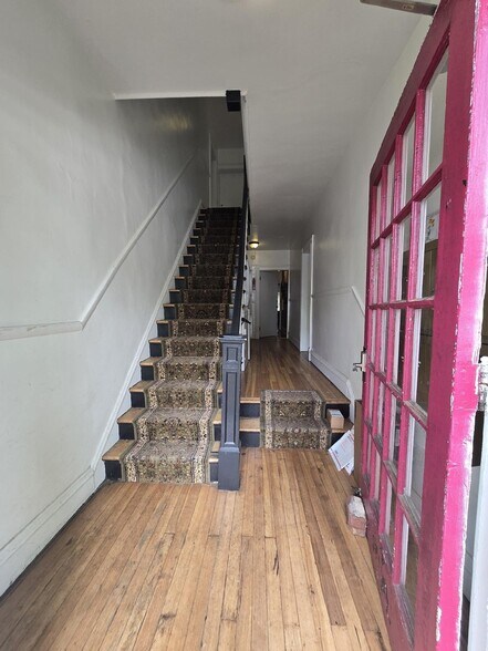 Building Photo - 3125 Hanover Ave