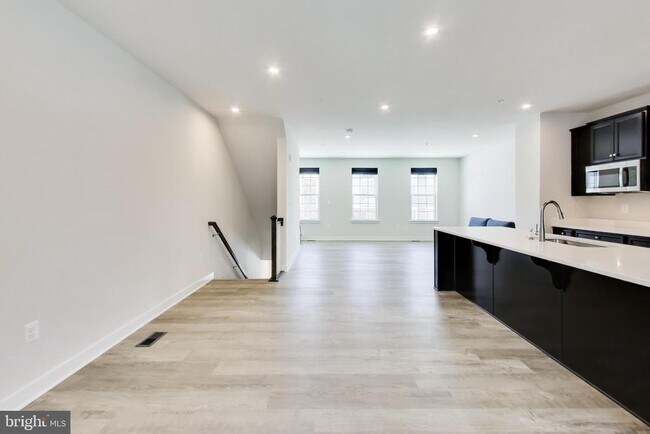 Building Photo - 11330 Meridian Hill Way