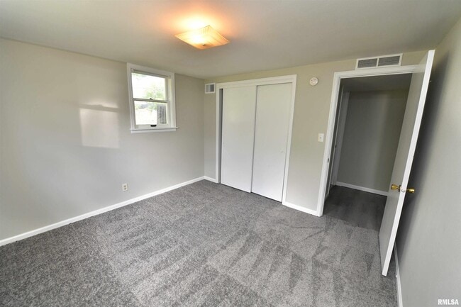 Building Photo - 105 Paradise Ct