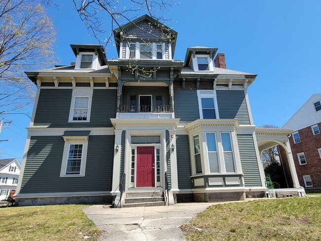 Primary Photo - 172 Nesmith St