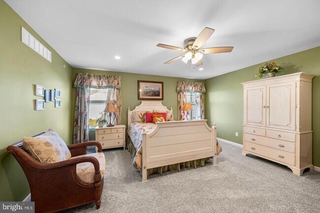 Building Photo - 317 Ridgewood Dr