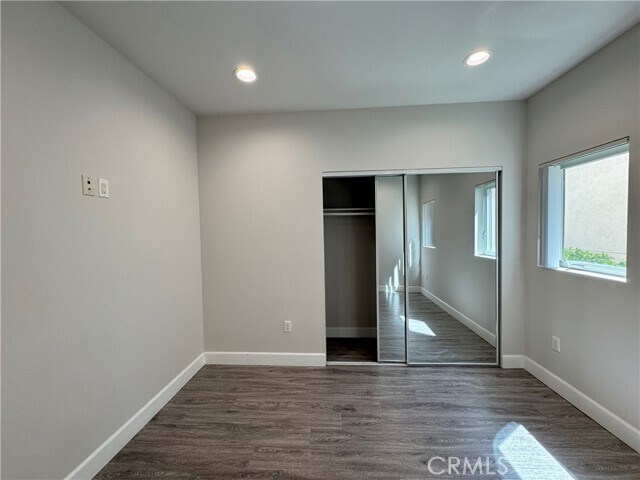 Building Photo - 5432 Hermitage Ave