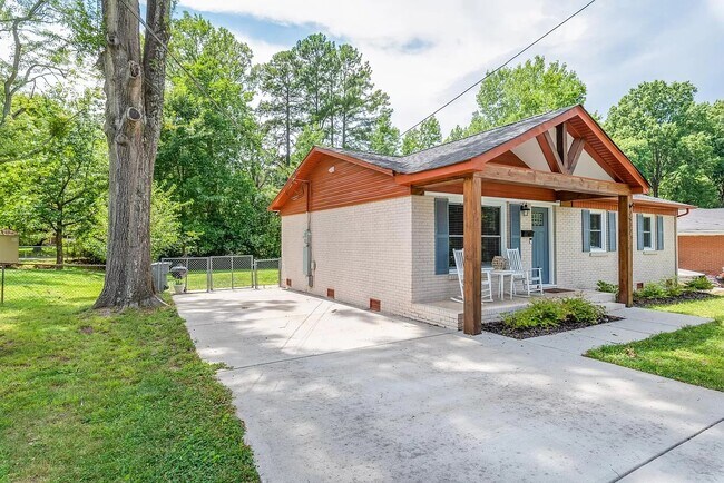 Building Photo - 3932 Slagle Dr