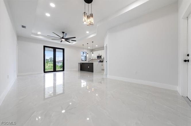 Building Photo - 134 Harold Ave S