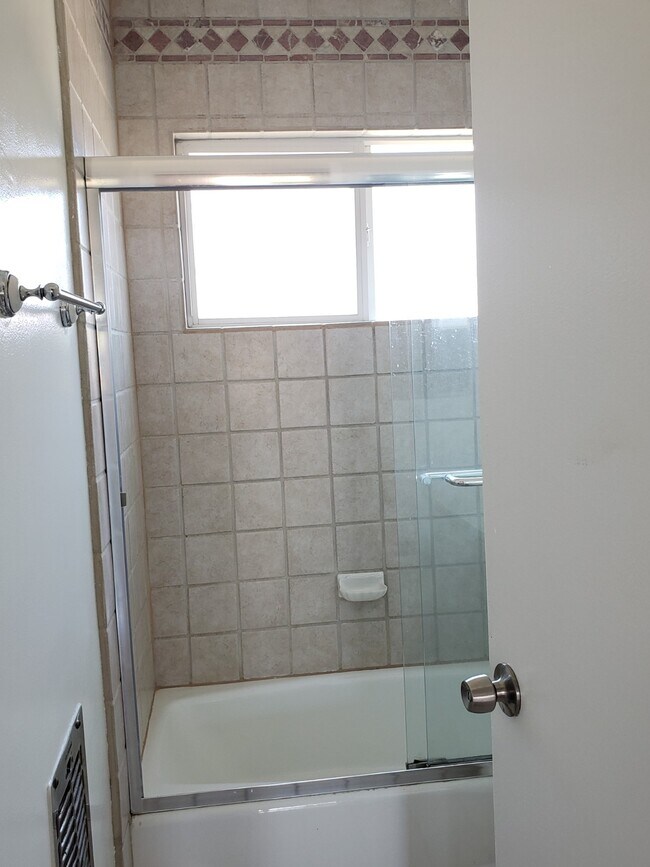 Bathroom - 1025 Idaho Ave