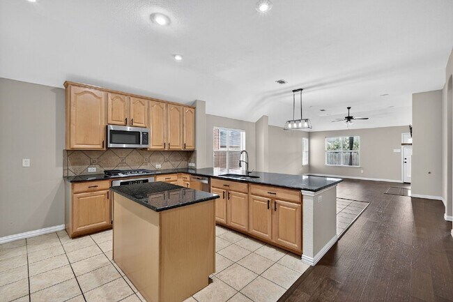 Building Photo - 4353 Mountain Crest Dr