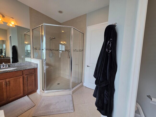 Building Photo - 16007 Whippoorwill Cir
