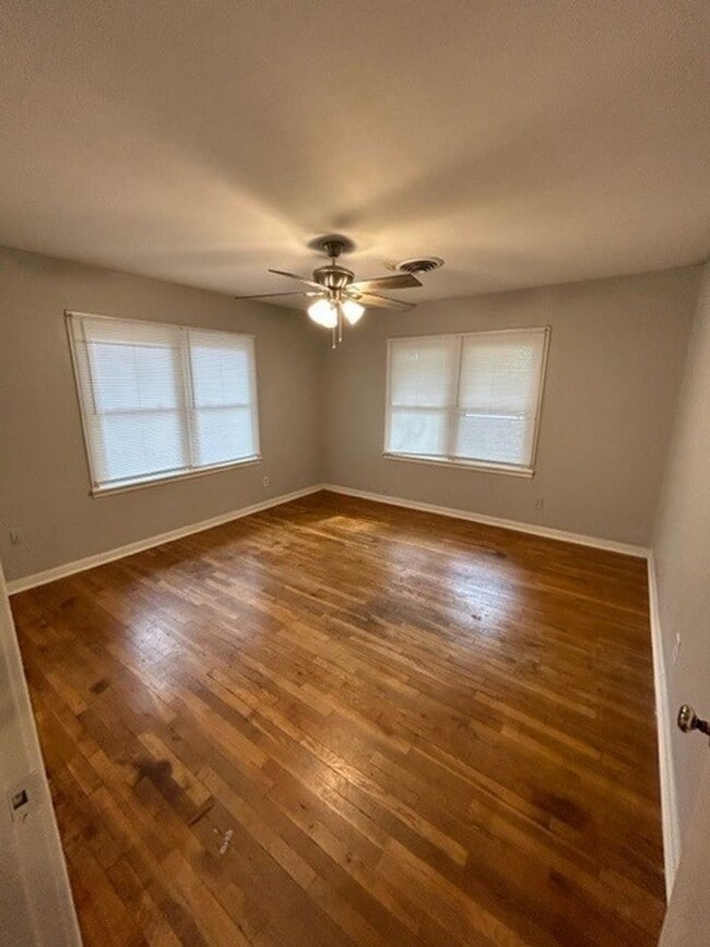 Building Photo - Beautiful home located in Robinson Texas