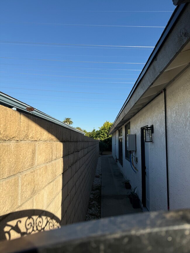 Building Photo - 9140 Crebs Ave