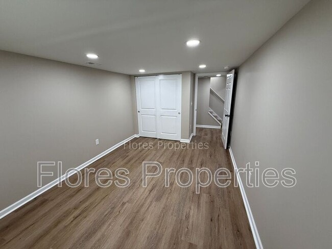 Building Photo - 1136 Pauline Ave