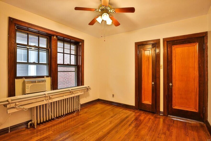 Bedroom 1 - 3933 Fillmore St