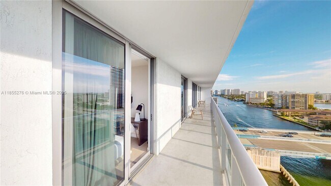 Building Photo - 4010 S Ocean Dr
