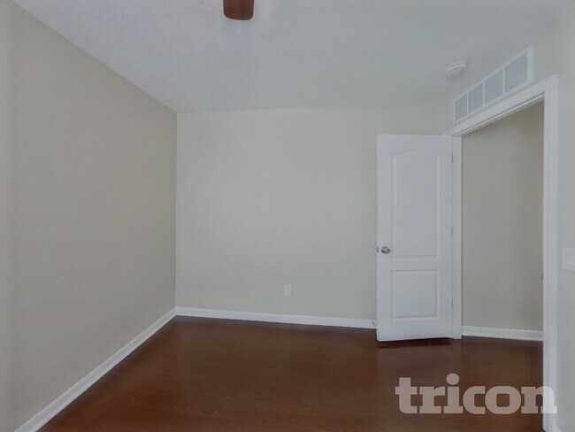 Building Photo - 9346 Black Thorn Loop